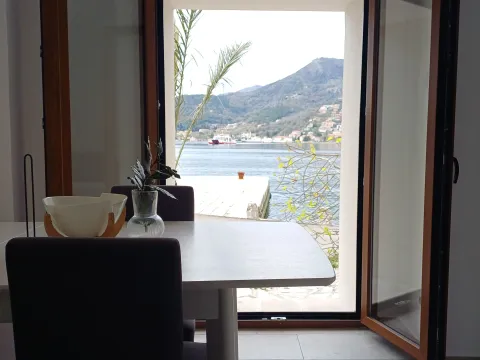Rent, one bedroom apartment, 55m², Lepetani, Tivat - image 12