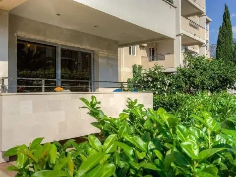 Sale, one bedroom apartment, 61m², Centar, Budva - image 6