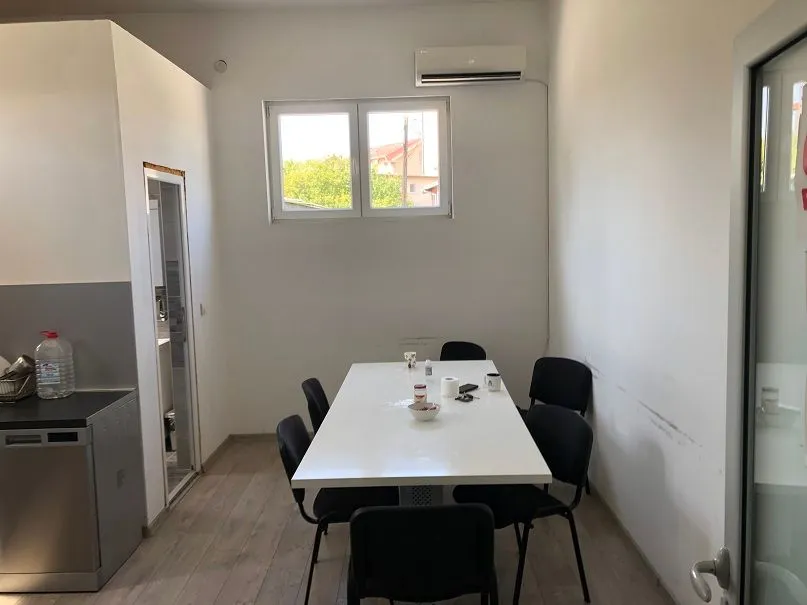 Rent, office space, 400m², Altina, Beograd