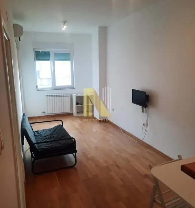 Izdavanje, jednosoban stan, 41m², Liman 3, Novi Sad Sve Podlokacije