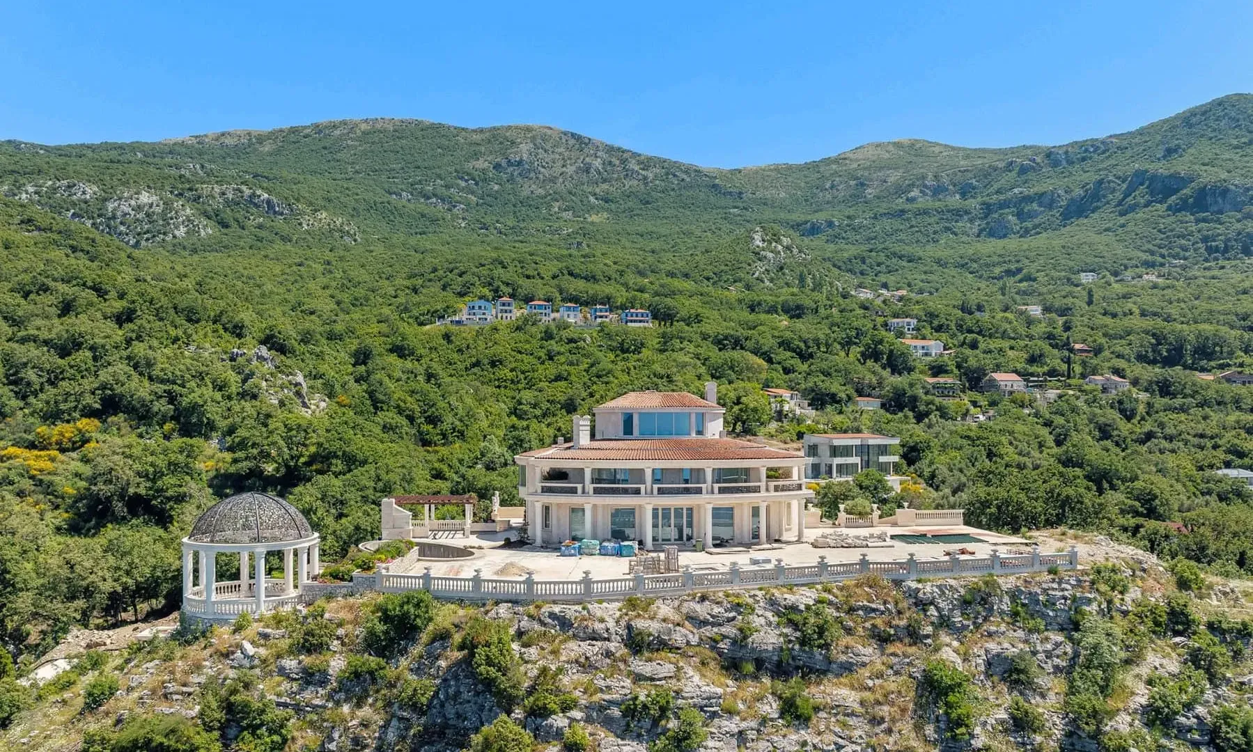 Sale, house, 1777m², Kuljače, Budva