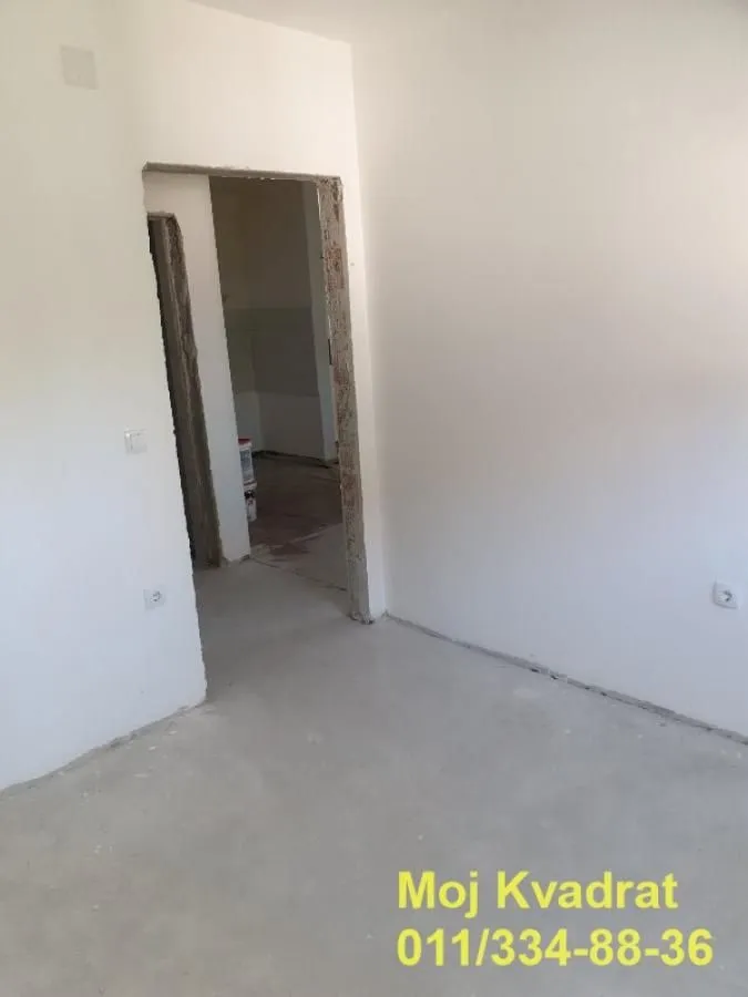 Prodaja, trosoban stan, 76m², Resnik, Beograd