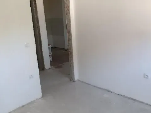 Prodaja, trosoban stan, 76m², Resnik, Beograd - image 13