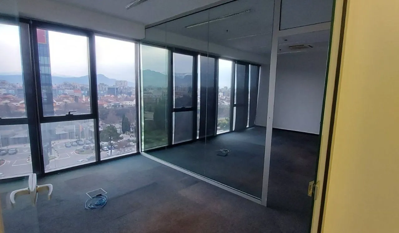 Rent, office space, 101m², Preko Morače, Podgorica