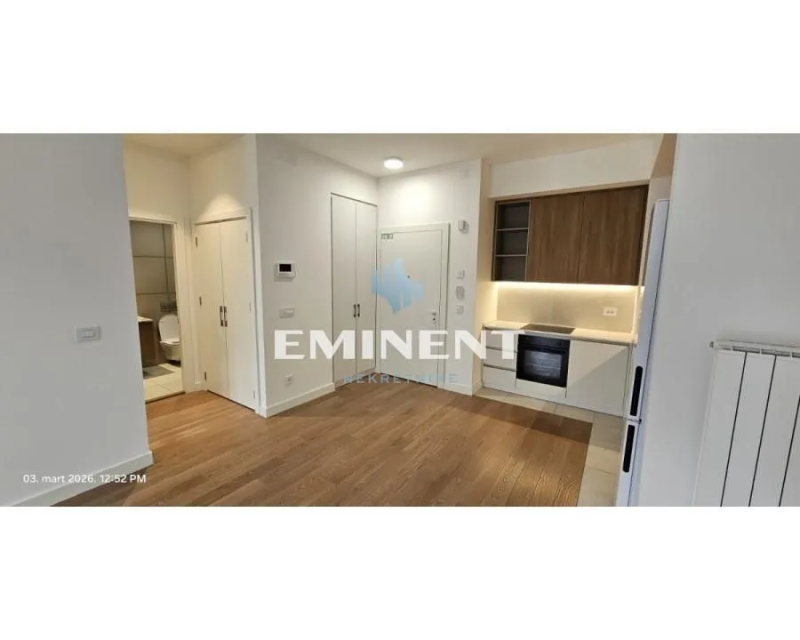 Izdavanje, dvosoban stan, 68m², Savski Venac, Beograd