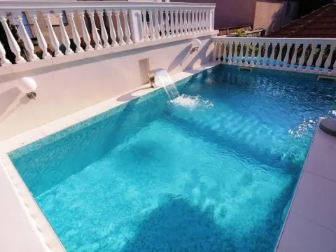 Prodaja, kuća, 332m², Pantelej, Niš - image 9