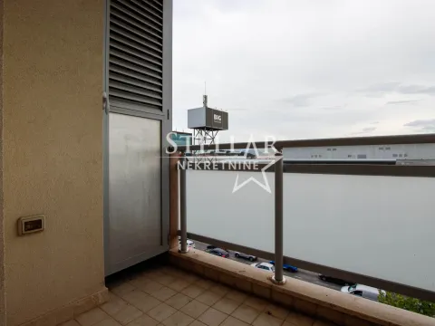 Rent, two bedroom apartment, 68m², City Kvart, Podgorica - image 20