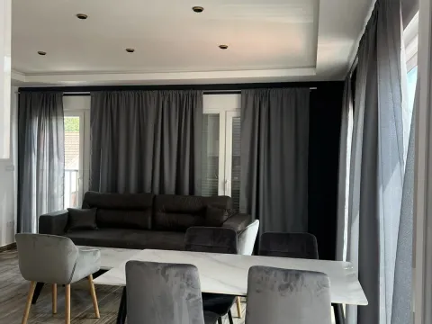 Rent, two bedroom apartment, 70m², Centar, Tivat - image 2