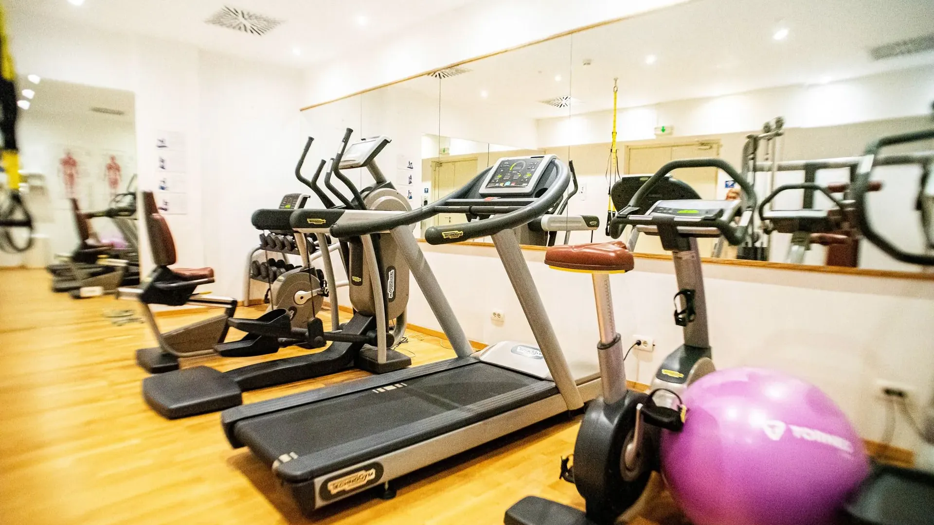 Rent, one bedroom apartment, 68m², Porto Montenegro, Tivat