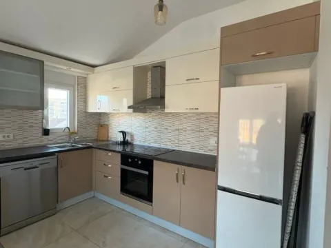 Izdavanje, jednosoban stan, 56m², Stari Aerodrom, Podgorica - image 12