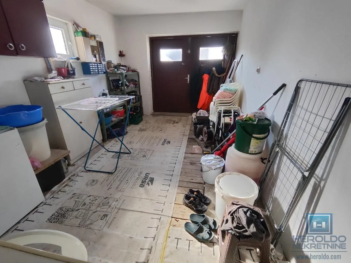 Prodaja, kuća, 270m², Budžino brdo, Jagodina