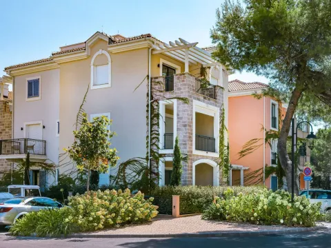 Sale, two bedroom apartment, 98m², Luštica, Tivat - image 18