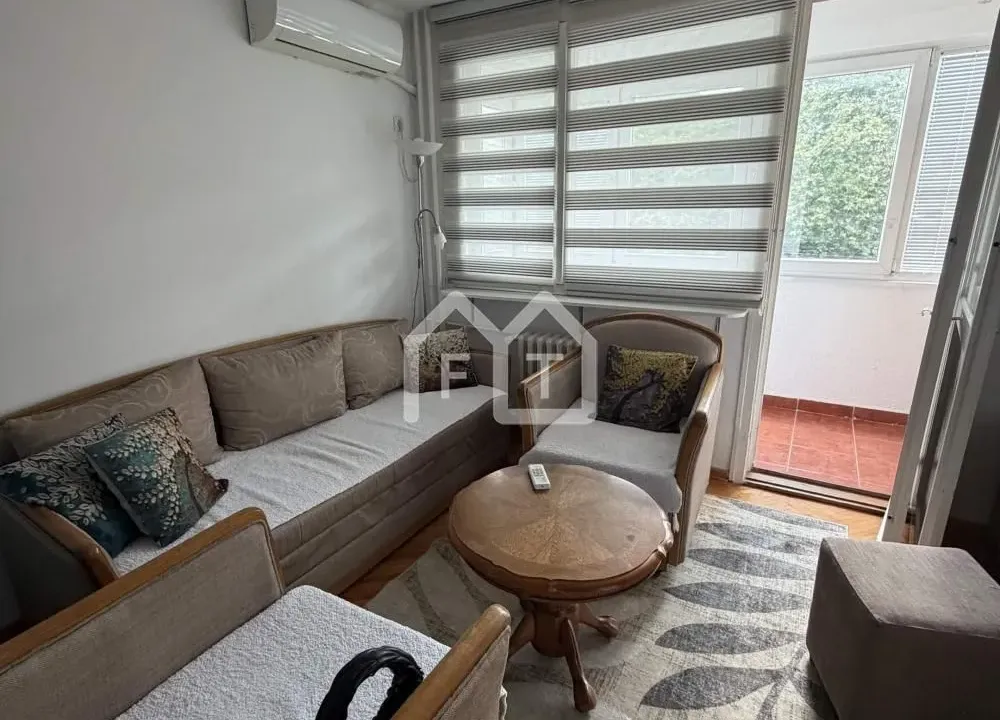 Izdavanje, dvosoban stan, 45m², Kanarevo Brdo, Beograd