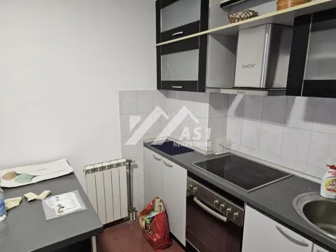 Izdavanje, trosoban stan, 60m², Centar, Novi Sad - image 8