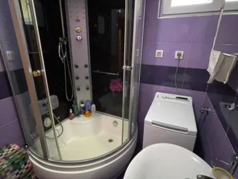 Izdavanje, dvosoban stan, 70m², City Kej, Podgorica - image 12