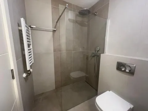 Izdavanje, trosoban stan, 112m², Savski Venac, Beograd - image 2