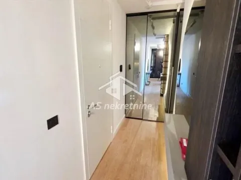 Izdavanje, trosoban stan, 95m², Savski Venac, Beograd - image 17