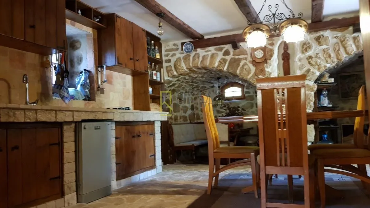 Prodaja, kuća, 178m², Rijeka Crnojevića, Cetinje