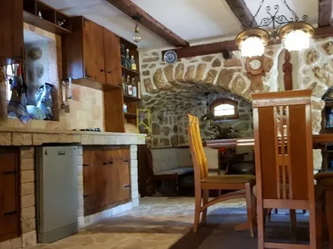 Prodaja, kuća, 178m², Rijeka Crnojevića, Cetinje - image 8