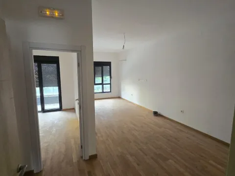 Prodaja, jednosoban stan, 42m², Donja Gorica, Podgorica - image 8