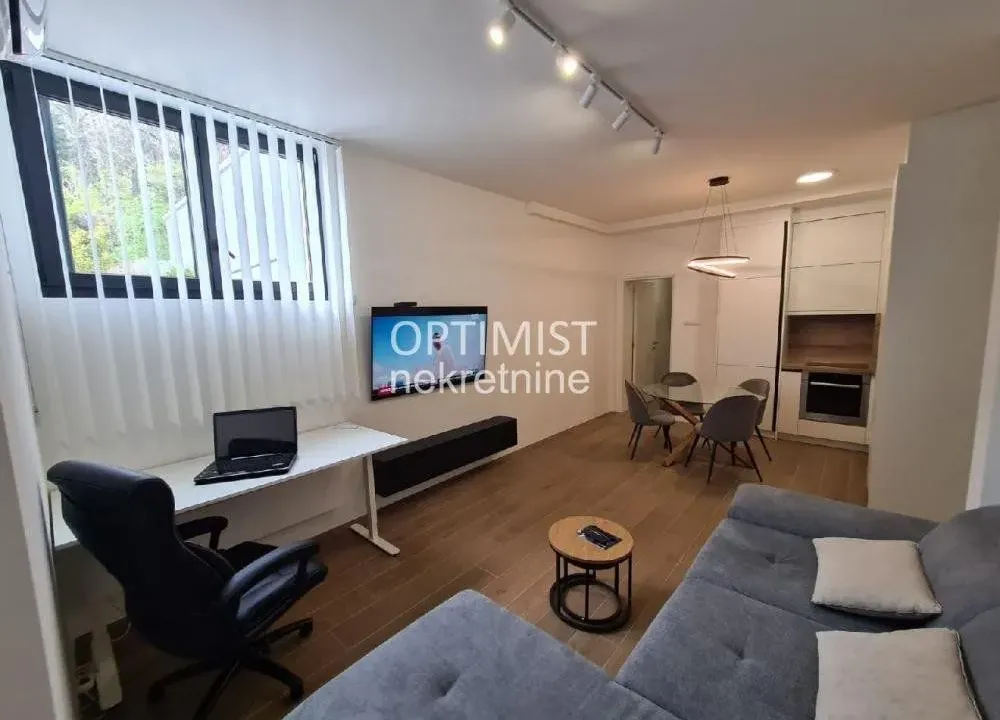 Prodaja, jednosoban stan, 42m², Savski Venac, Beograd