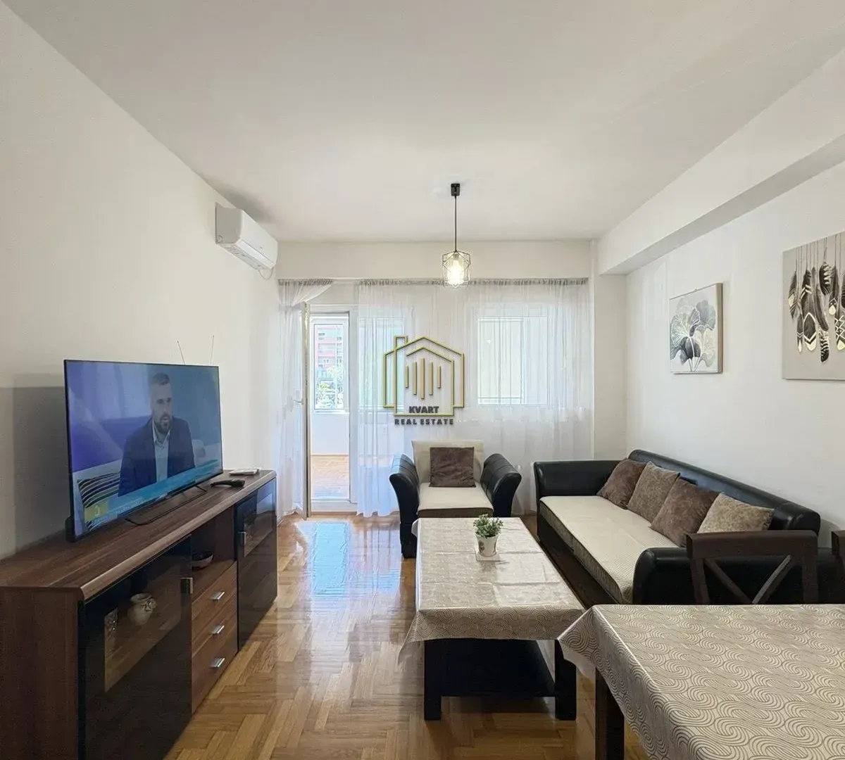 Izdavanje, dvosoban stan, 60m², City Kvart, Podgorica