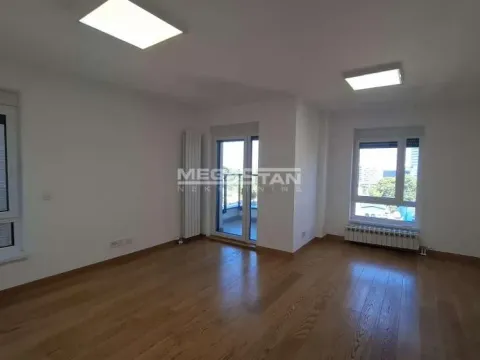 Sale, three bedroom apartment, 89m², Novi Beograd Blok 65, Novi Beograd Sve Podlokacije