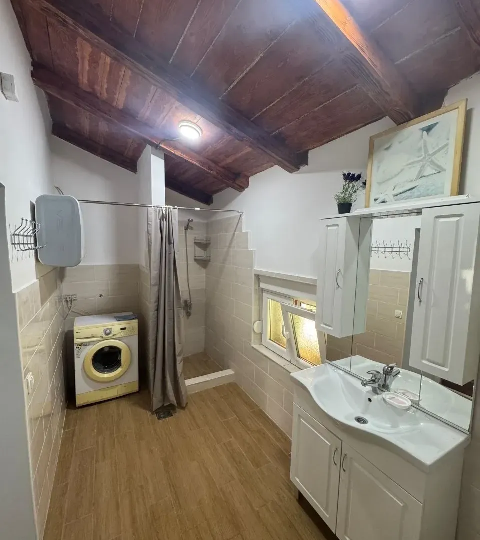 Prodaja, kuća, 208m², Obzovica, Cetinje