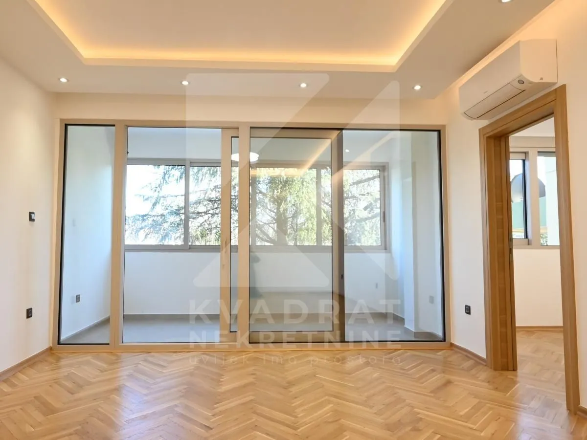 Izdavanje, poslovni prostor, 106m², Baston, Podgorica