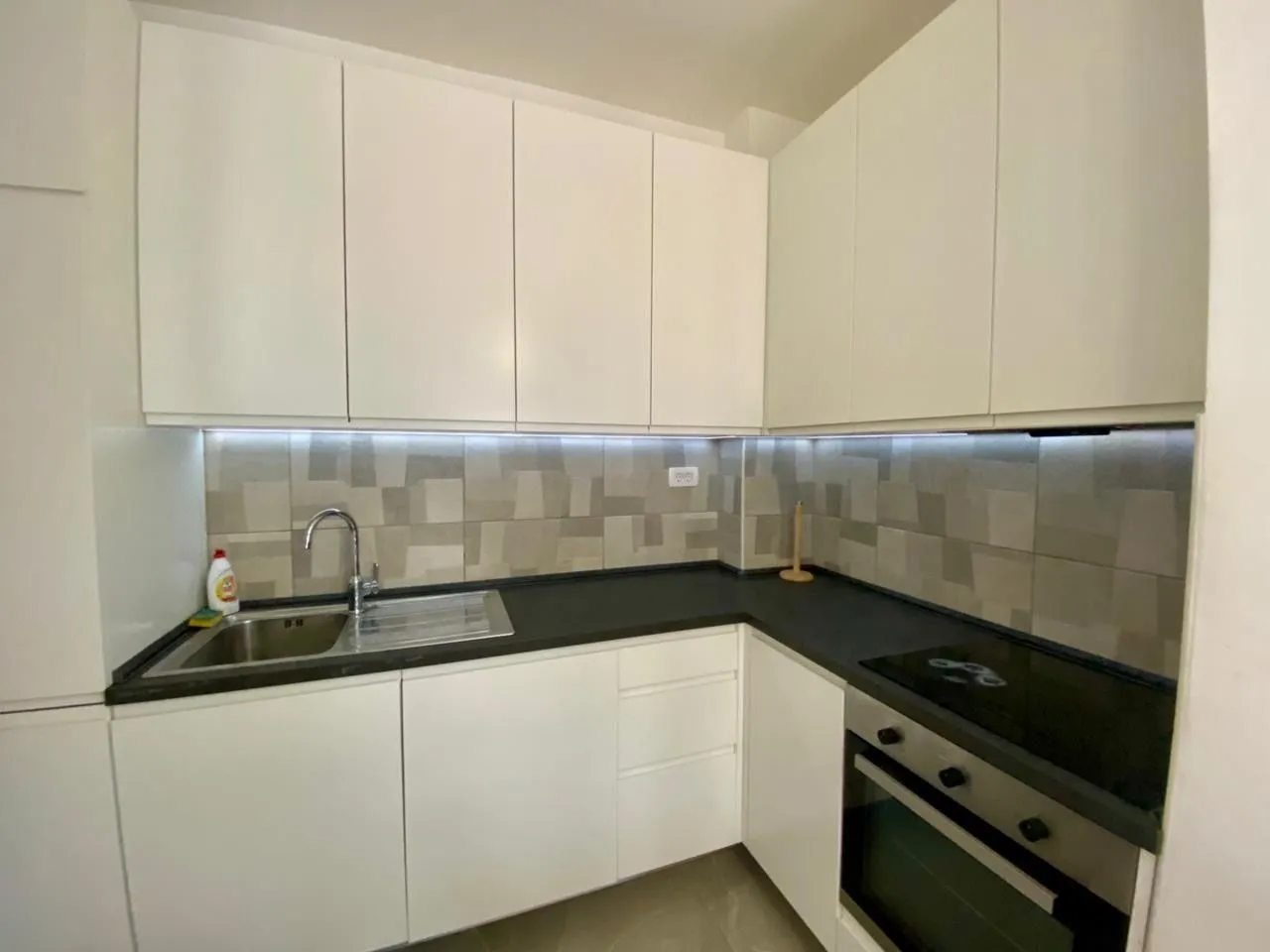 Sale, two bedroom apartment, 58m², Bečići, Budva