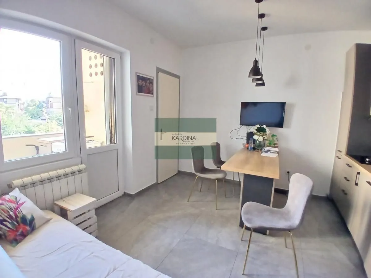 Prodaja, dvosoban stan, 62m², Jagodina, Srbija