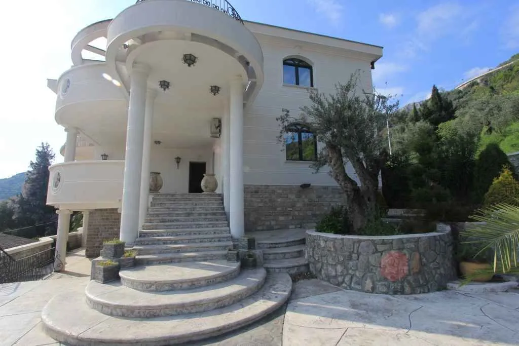 Sale, house, 560m², Petrovac, Budva