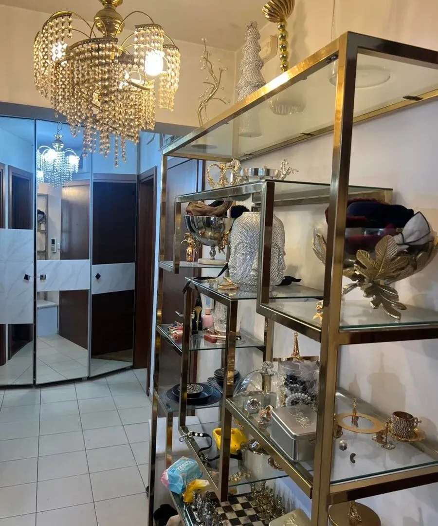 Prodaja, trosoban stan, 120m², Tološi, Podgorica