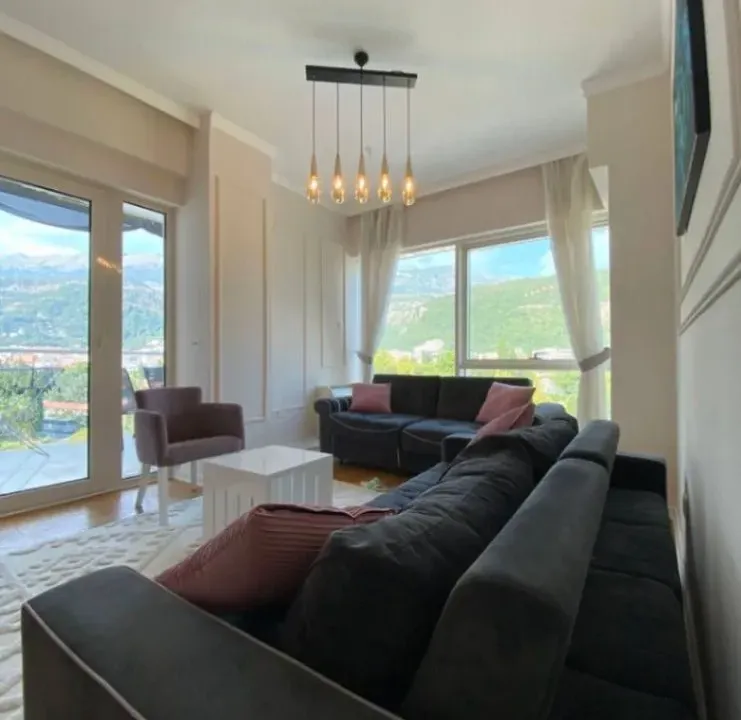 Rent, three bedroom apartment, 89m², Tree cane, Budva