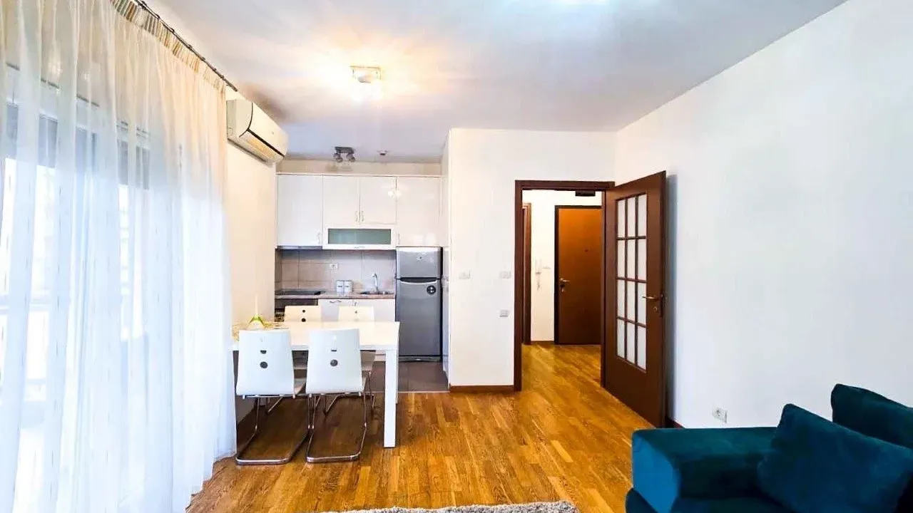 Izdavanje, dvosoban stan, 68m², City Kvart, Podgorica