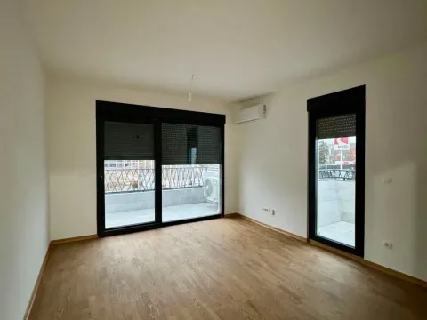 Rent, two bedroom apartment, 55m², City Kvart, Podgorica - image 1