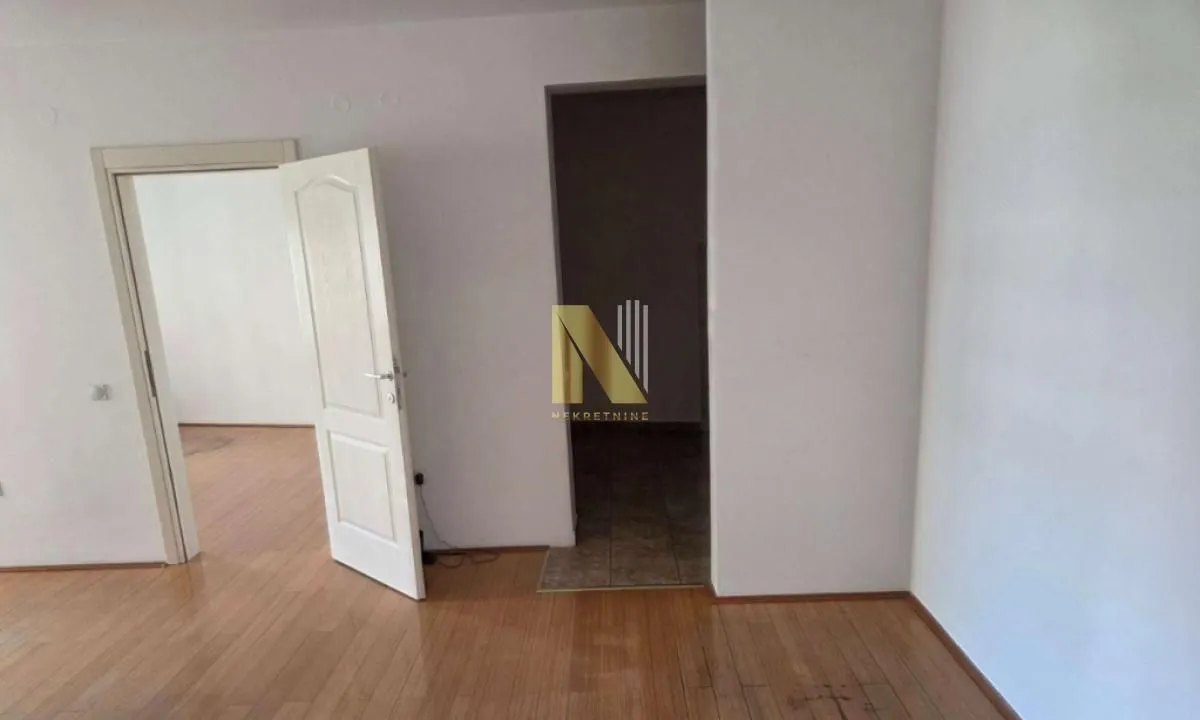 Izdavanje, dvosoban stan, 54m², Bulevar Oslobodjenja, Novi Sad Sve Podlokacije