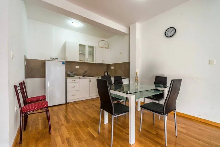 Rent, apartment, 93m², Rafailovići, Budva