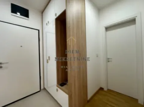 Izdavanje, jednosoban stan, 47m², Stari Aerodrom, Podgorica - image 9