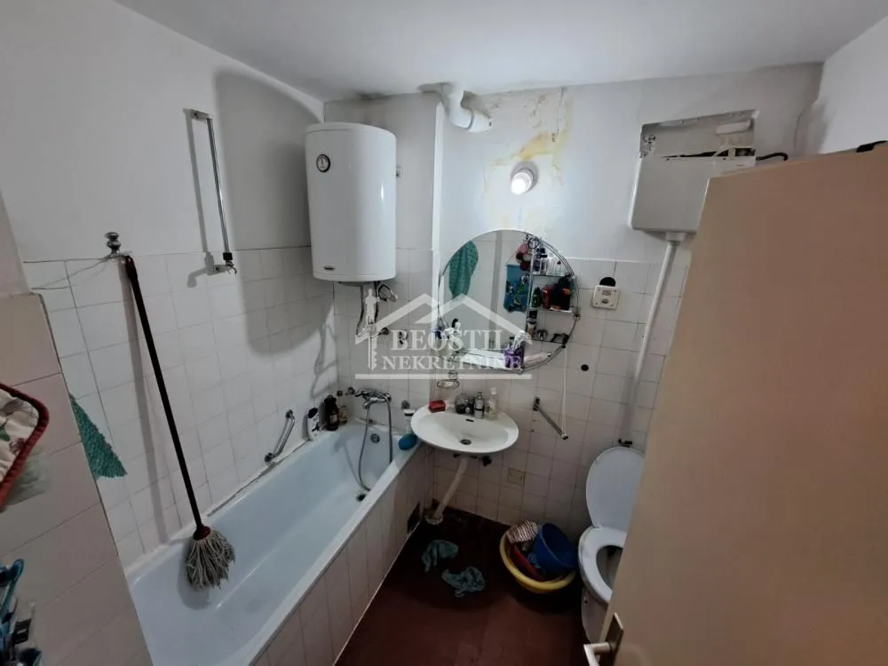 Prodaja, trosoban stan, 105m², Voždovačka Crkva, Voždovac Sve Podlokacije