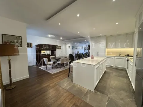 Rent, four bedroom apartment, 132m², Kalenić Pijaca, Vračar Sve Podlokacije - image 7