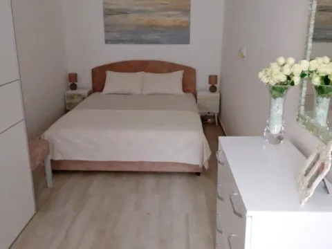 Prodaja, stan, 54m², Dobrota, Kotor - image 9