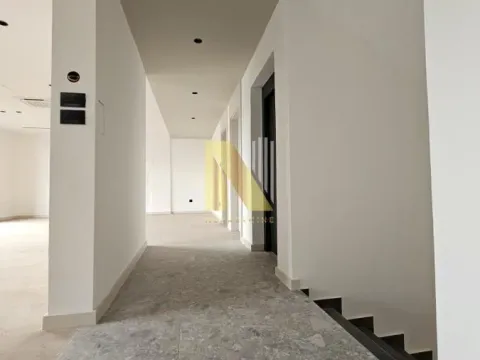 Sale, apartment, 221m², Bulevar patrijarha Pavla, Novi Sad Sve Podlokacije - image 8