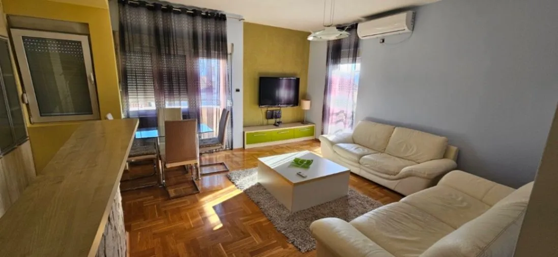 Izdavanje, dvosoban stan, 70m², Stari Aerodrom, Podgorica