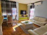 Izdavanje, dvosoban stan, 70m², Stari Aerodrom, Podgorica - image 1