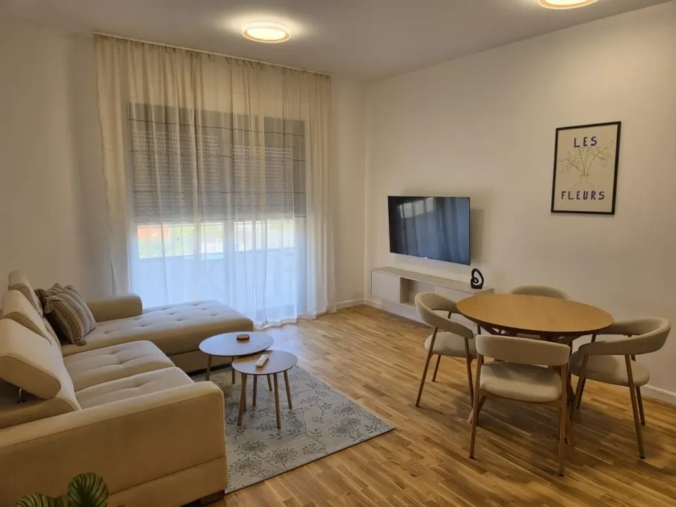 Rent, one bedroom apartment, 46m², Škaljari, Kotor