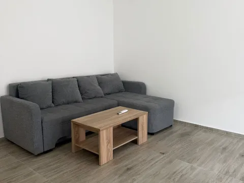 Rent, one bedroom apartment, 42m², Bonići, Tivat - image 4