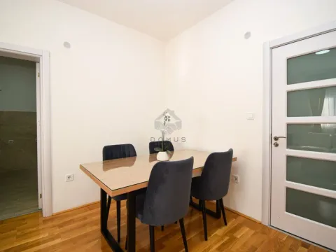 Izdavanje, trosoban stan, 70m², Dalmatinska ulica, Podgorica - image 4