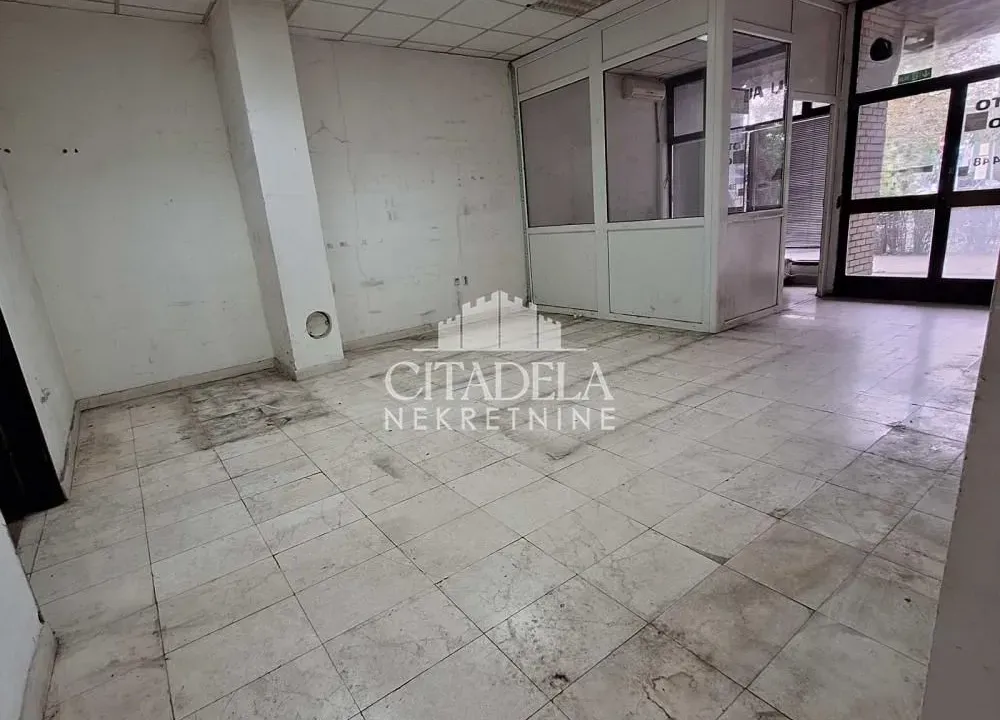 Sale, office space, 113m², Čukarica, Beograd
