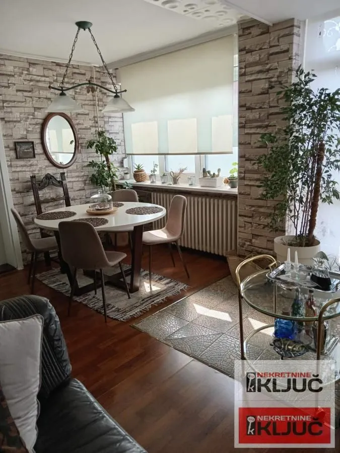 Prodaja, četvorosoban stan, 84m², Novo naselje, Novi Sad